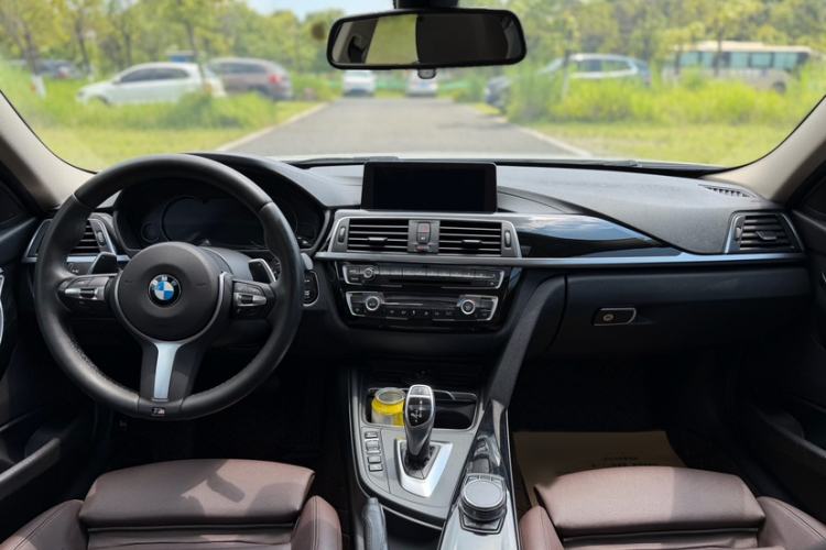 Used BMW 3 Series 2018 320Li Leading Model M Sport Package Interior 8