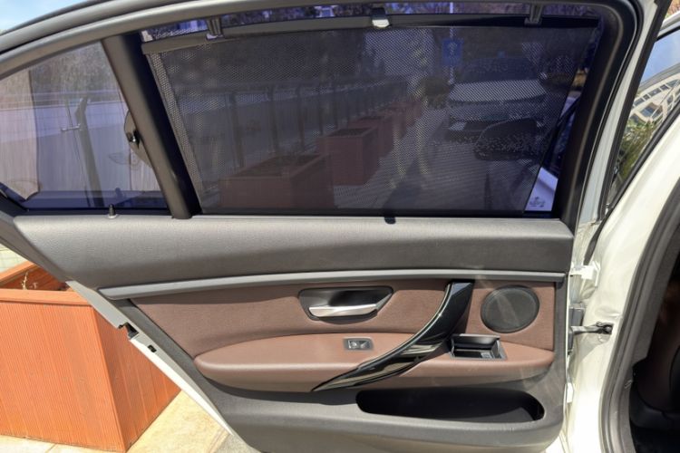 Used BMW 3 Series 2018 320Li Leading Model M Sport Package Interior 9