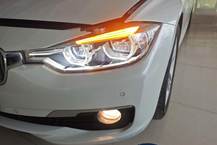 Used BMW 3 Series 2018 318Li Left Front Headlight