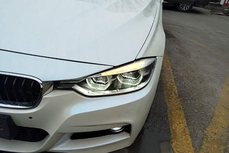 Used BMW 3 Series 2018 320i M Sport Package Left Front Headlight