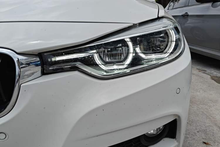 Used BMW 3 Series 2018 320i M Sport Package Left Front Headlight
