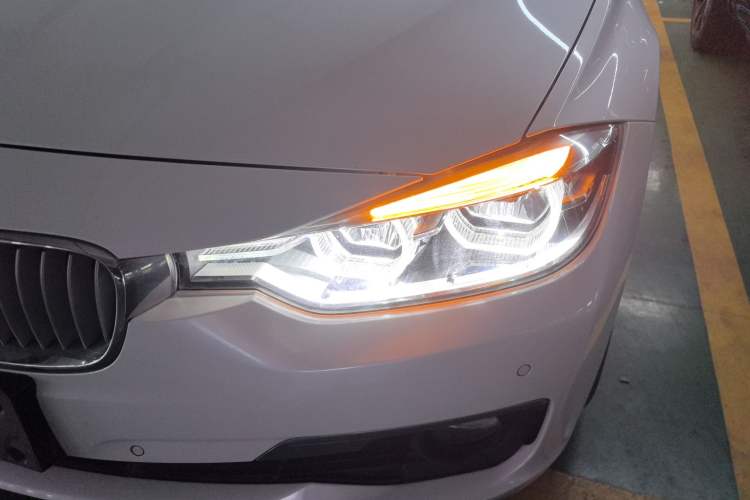 Used BMW 3 Series 2018 320Li Fashion Model Left Front Headlight