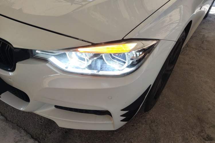 Used BMW 3 Series 2018 320i M Sport Package Left Front Headlight