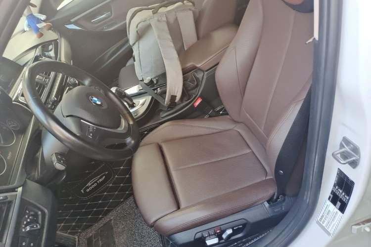 Used BMW 3 Series 2018 320Li Fashion Model Left Front Seat
