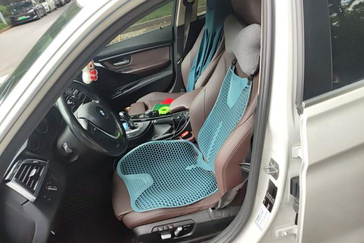 Used BMW 3 Series 2018 320Li Fashion Model Left Front Seat