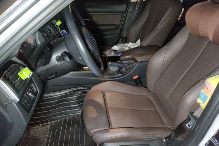 Used BMW 3 Series 2018 320Li Fashion Model Left Front Seat