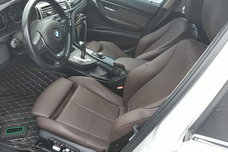 Used BMW 3 Series 2018 320Li Fashion Model Left Front Seat