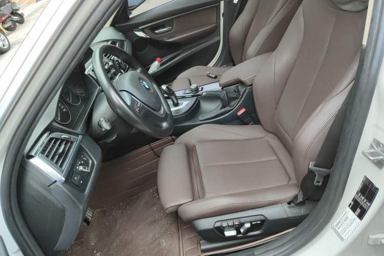 Used BMW 3 Series 2018 320Li Fashion Model Left Front Seat