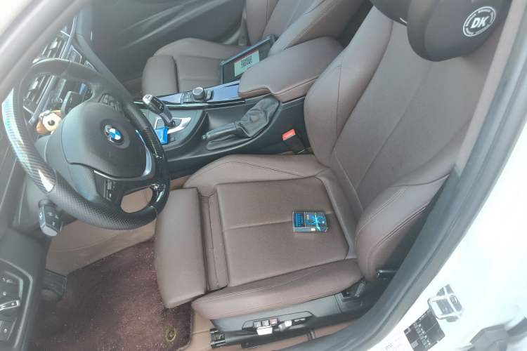Used BMW 3 Series 2018 320Li Fashion Model Left Front Seat