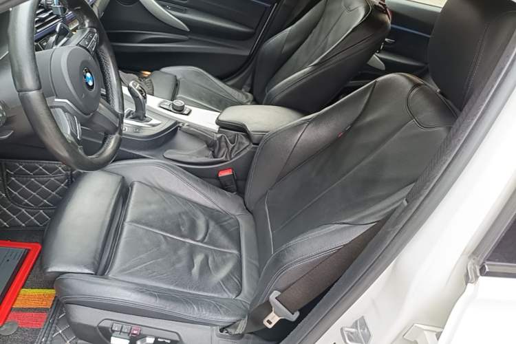 Used BMW 3 Series 2018 320i M Sport Package Left Front Seat