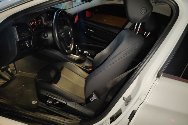 Used BMW 3 Series 2018 320Li Fashion Model Left Front Seat