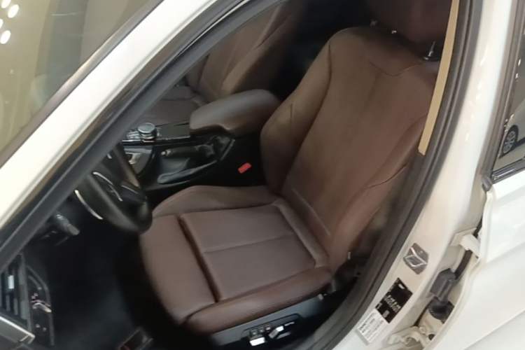 Used BMW 3 Series 2018 320Li Leading Model M Sport Package Left Front Seat