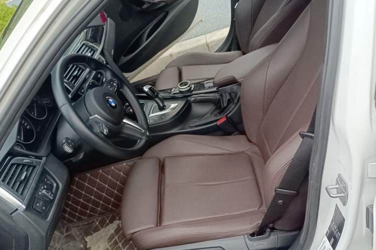 Used BMW 3 Series 2018 320Li Fashion Model Left Front Seat