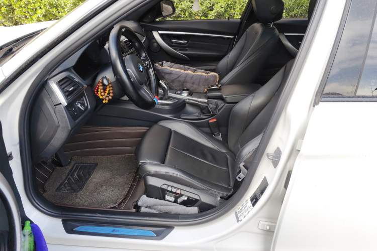 Used BMW 3 Series 2018 320i M Sport Night Edition Left Front Seat