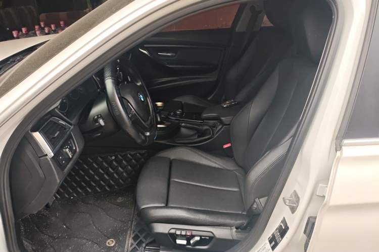 Used BMW 3 Series 2018 320Li Fashion Model Left Front Seat