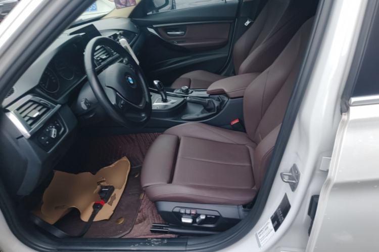 Used BMW 3 Series 2018 320Li Fashion Model Left Front Seat