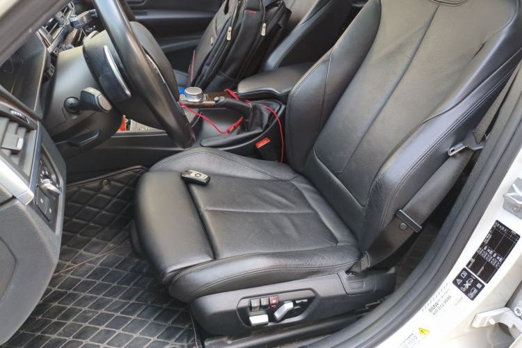 Used BMW 3 Series 2018 330Li xDrive Luxury Package Left Front Seat
