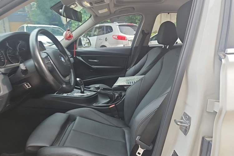 Used BMW 3 Series 2018 318Li Left Front Seat