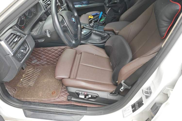 Used BMW 3 Series 2018 320Li Fashion Model Left Front Seat