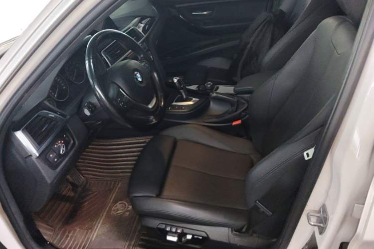 Used BMW 3 Series 2018 320Li Fashion Model Left Front Seat