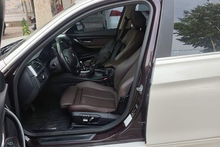 Used BMW 3 Series 2018 320Li xDrive Fashion Model Left Front Seat