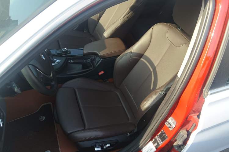 Used BMW 3 Series 2018 320Li Fashion Model Left Front Seat