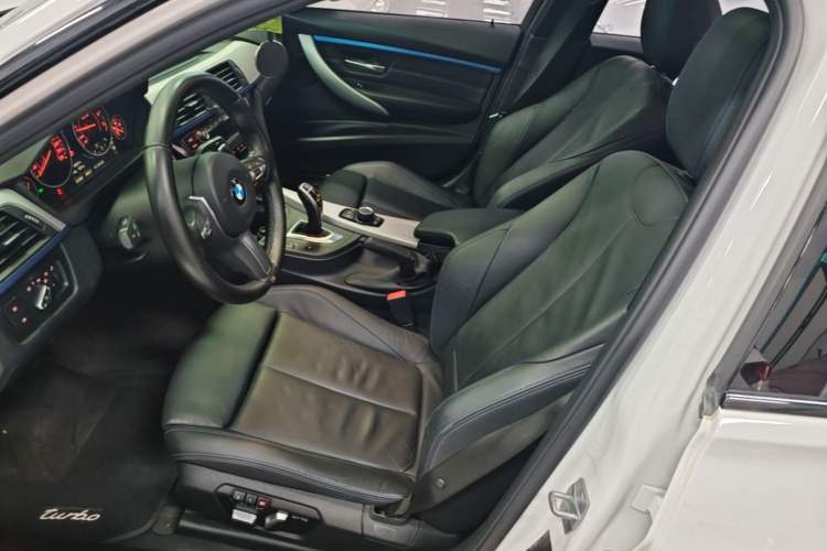 Used BMW 3 Series 2018 320i M Sport Package Left Front Seat