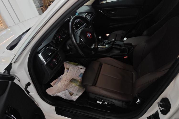 Used BMW 3 Series 2018 320Li Fashion Model Left Front Seat