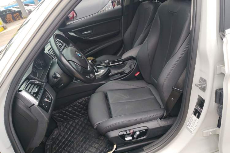 Used BMW 3 Series 2018 320Li Fashion Model Left Front Seat