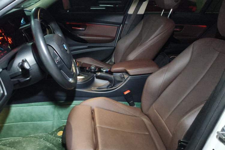 Used BMW 3 Series 2018 320Li Fashion Model Left Front Seat