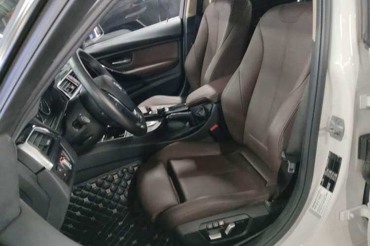 Used BMW 3 Series 2018 320Li Fashion Model Left Front Seat