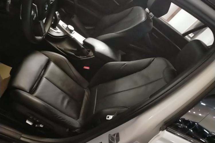 Used BMW 3 Series 2018 320i M Sport Night Edition Left Front Seat