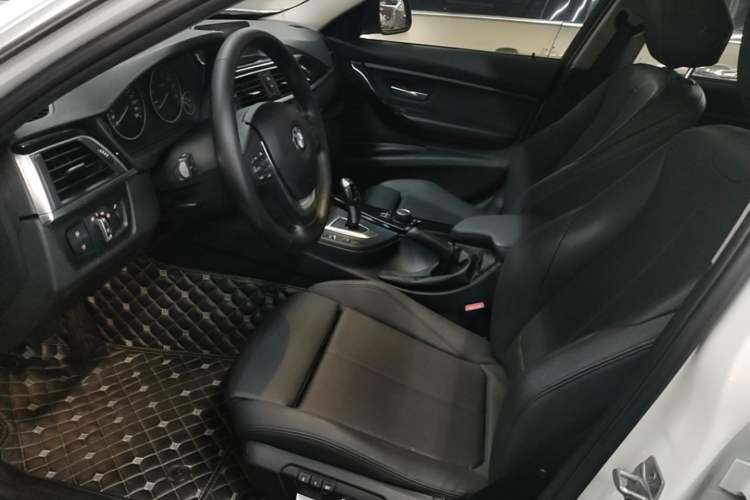 Used BMW 3 Series 2018 320Li Fashion Model Left Front Seat