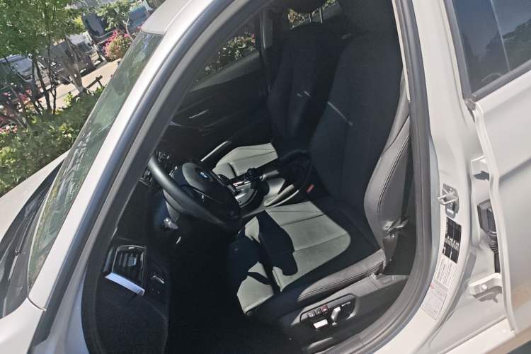 Used BMW 3 Series 2018 318i Left Front Seat
