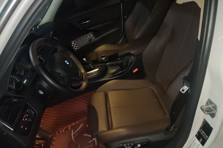 Used BMW 3 Series 2018 320Li Fashion Model Left Front Seat