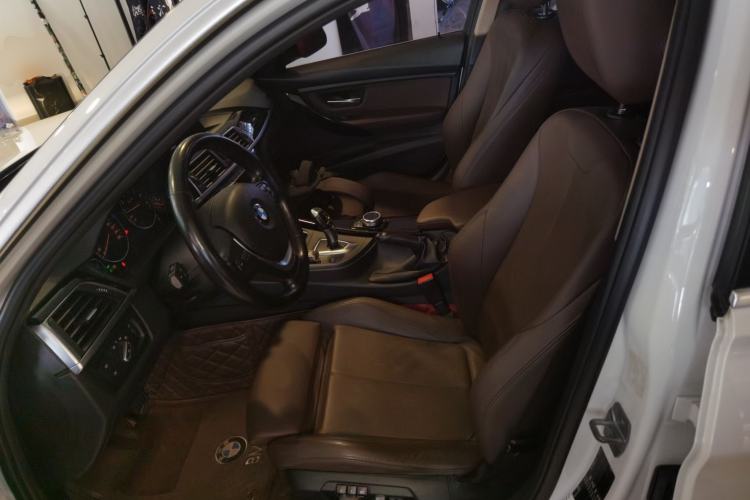 Used BMW 3 Series 2018 320Li Fashion Model Left Front Seat
