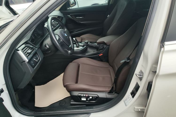 Used BMW 3 Series 2018 320Li Fashion Model Left Front Seat