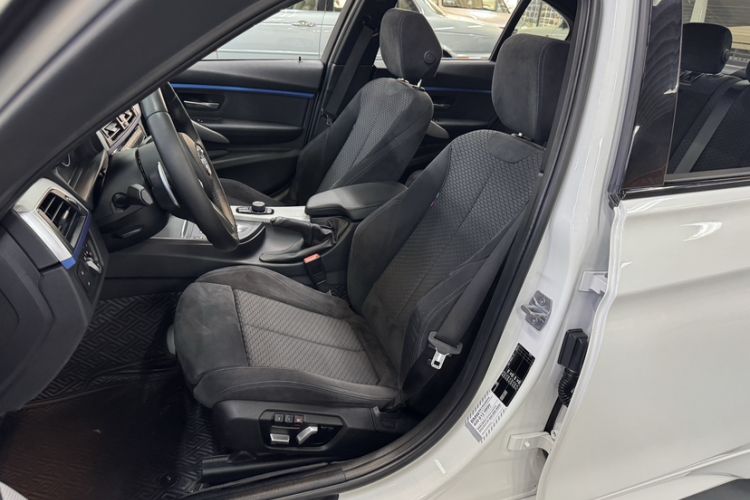 Used BMW 3 Series 2018 320i M Sport Package Left Front Seat