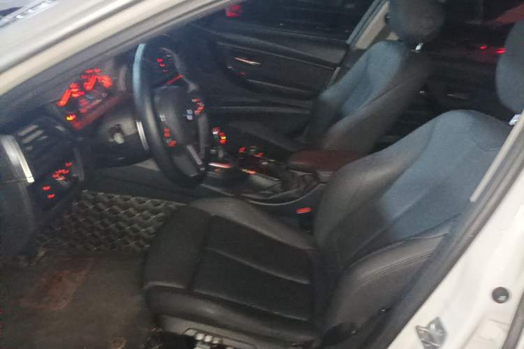 Used BMW 3 Series 2018 320Li Fashion Model Left Front Seat