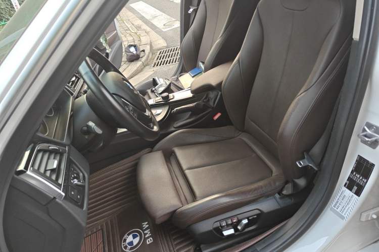 Used BMW 3 Series 2018 320Li Fashion Model Left Front Seat