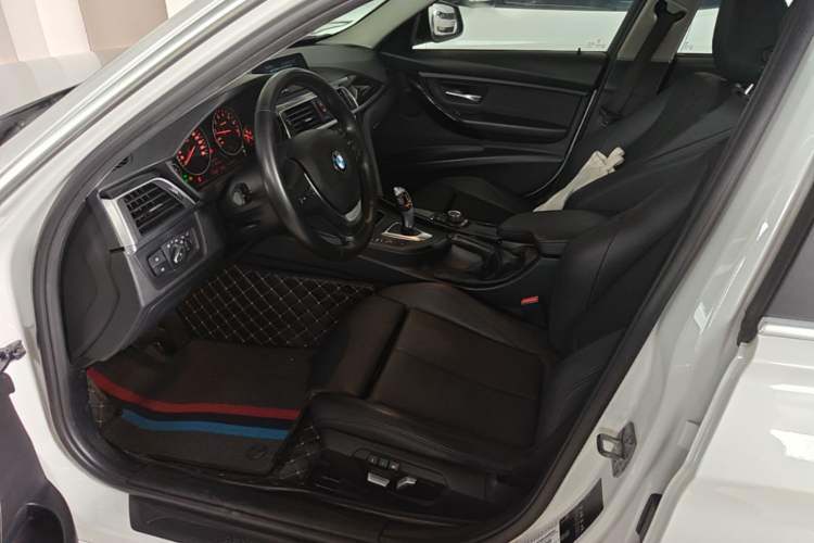 Used BMW 3 Series 2018 320Li Fashion Model Left Front Seat
