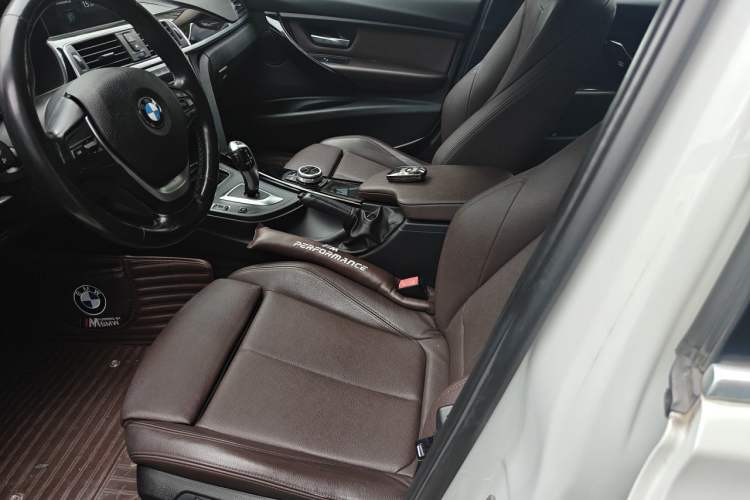 Used BMW 3 Series 2018 320Li Fashion Model Left Front Seat