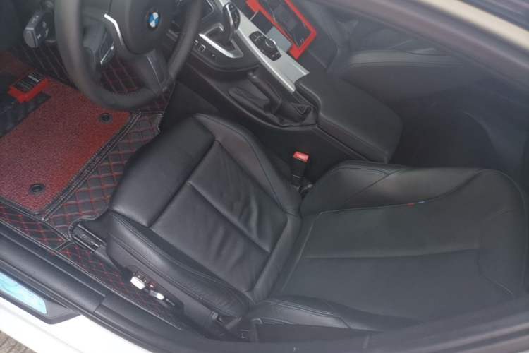Used BMW 3 Series 2018 320i M Sport Package Left Front Seat