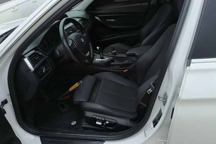 Used BMW 3 Series 2018 320Li Fashion Model Left Front Seat