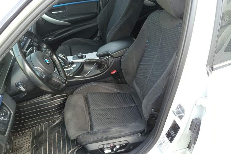 Used BMW 3 Series 2018 320i M Sport Package Left Front Seat