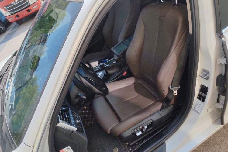 Used BMW 3 Series 2018 320Li Fashion Model Left Front Seat