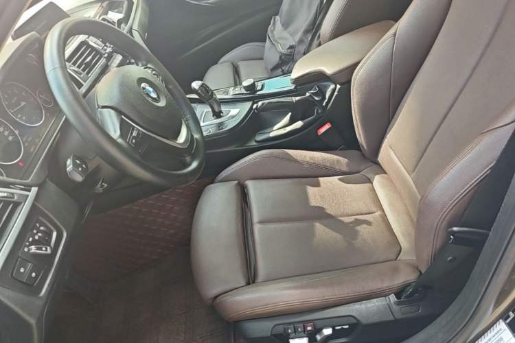 Used BMW 3 Series 2018 320Li Fashion Model Left Front Seat