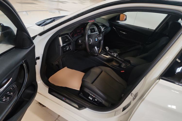 Used BMW 3 Series 2018 320Li Leading Model M Sport Package Left Front Seat