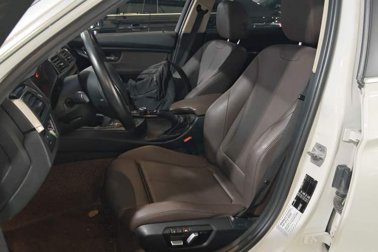 Used BMW 3 Series 2018 320Li Fashion Model Left Front Seat