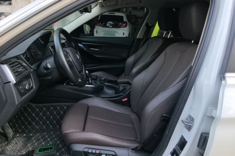 Used BMW 3 Series 2018 320Li Fashion Model Left Front Seat